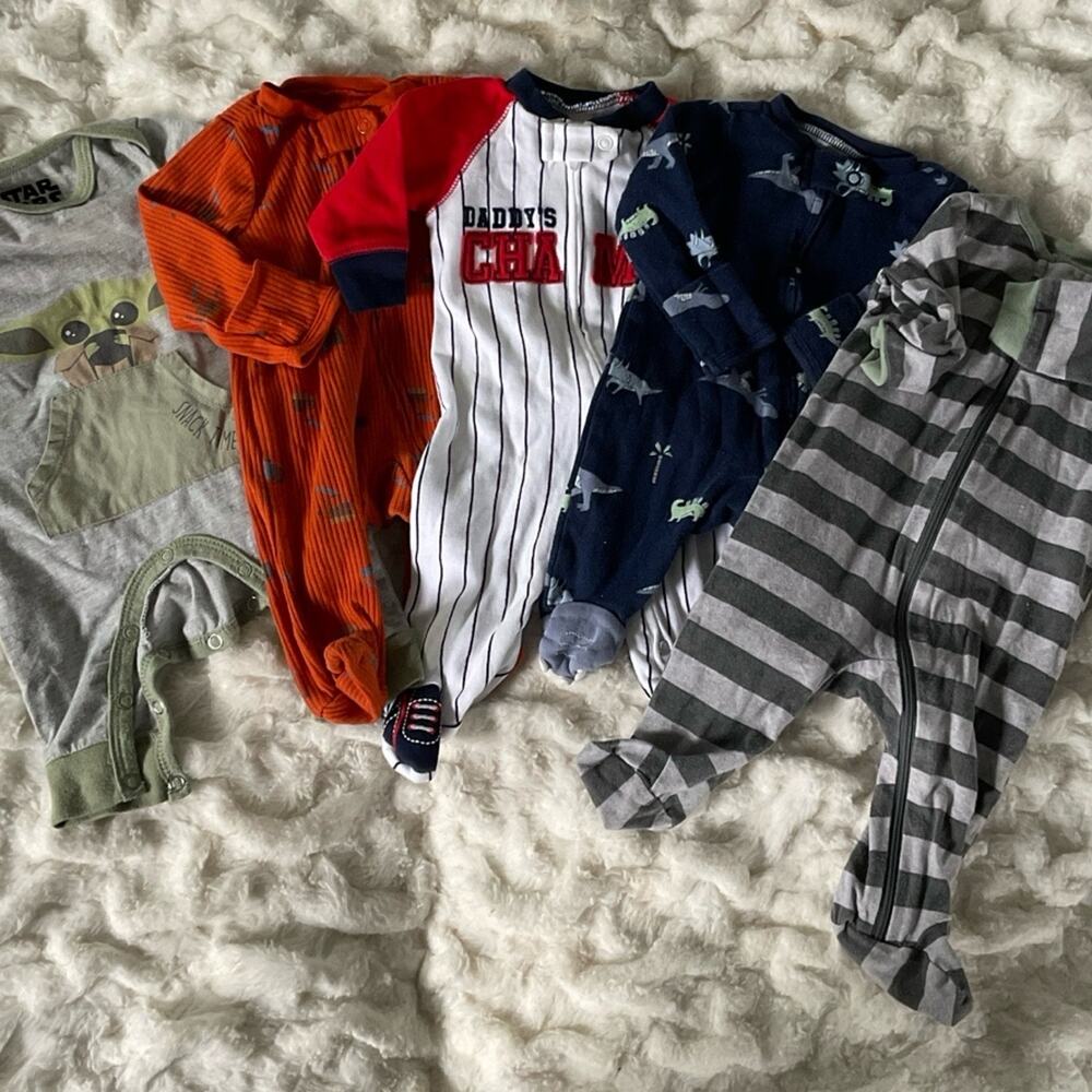 A lot of five newborn sleepers